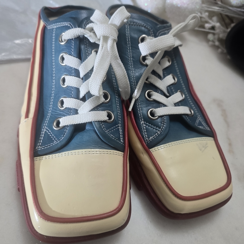 Donald J. Pliner Blue Teal Cream Lace-Up Sneakers